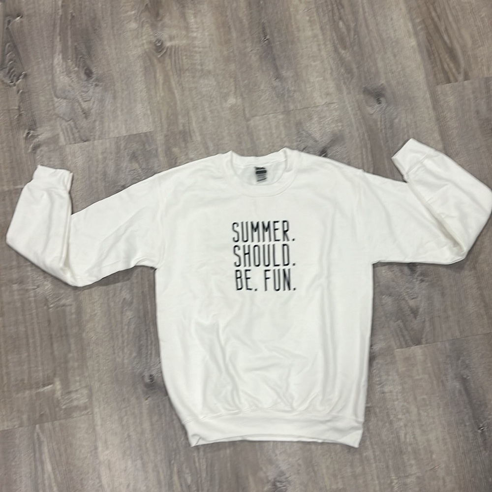 Gilden white sweatshirt!
